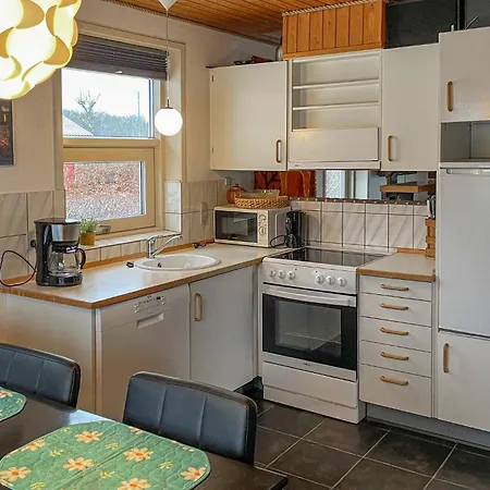 3 Bedroom Gorgeous In Hesselager